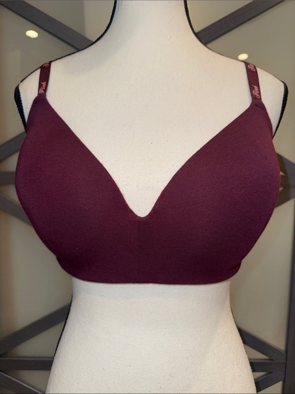 PINK Victoria's Secret Seamless V-Neck Bra - Burgundy